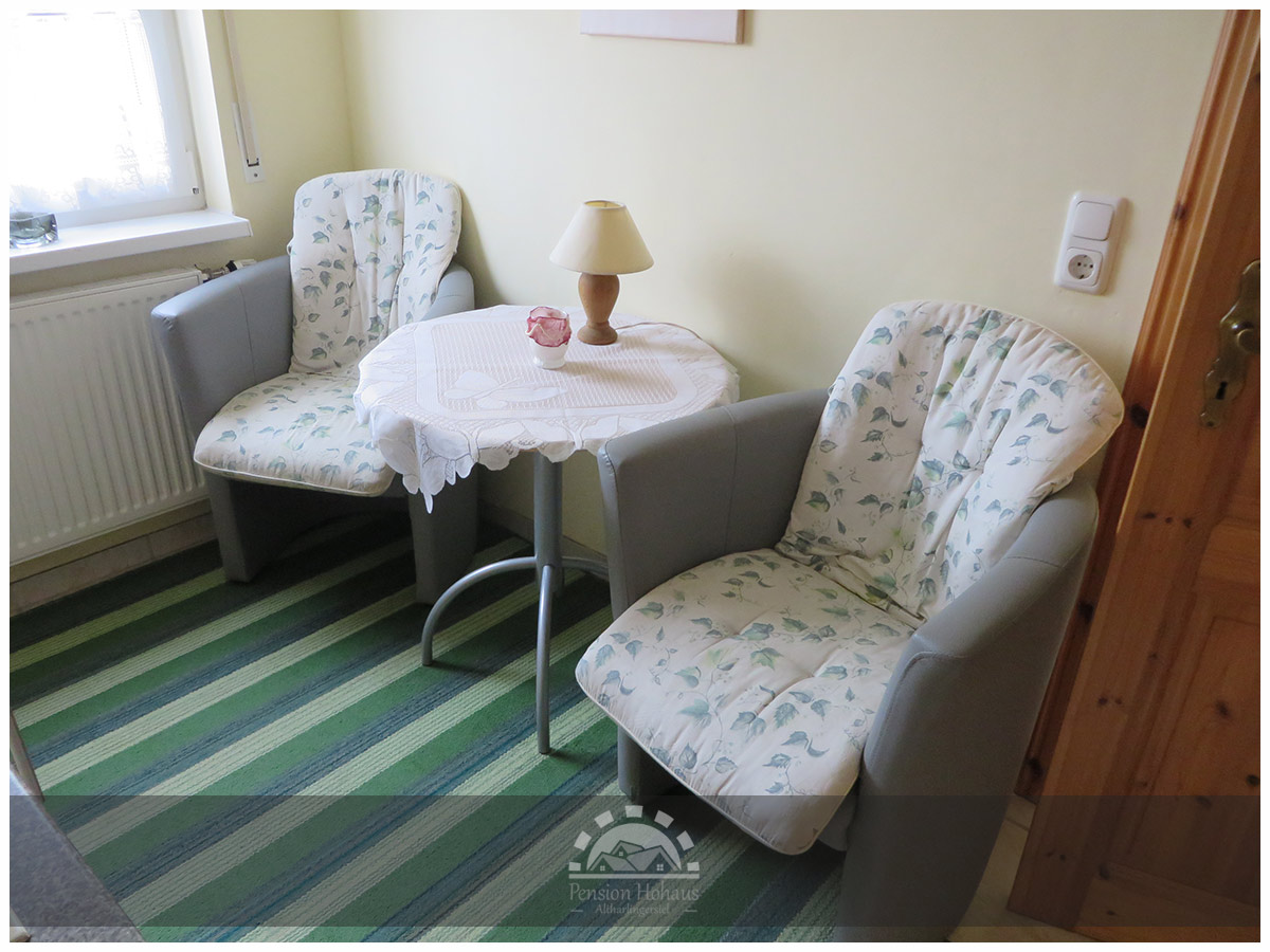 Küchenzeile im Apartment Juist der Pension Hohaus in Altharlingersiel